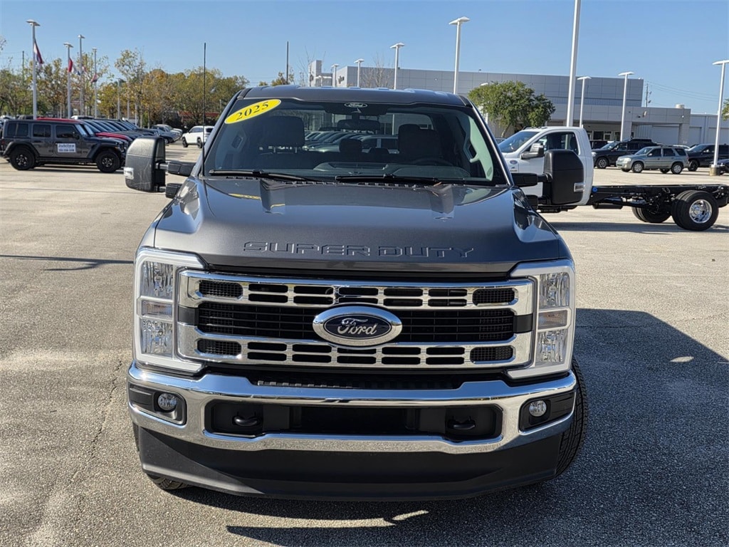 Used 2025 Ford F-250SD XLT Truck
