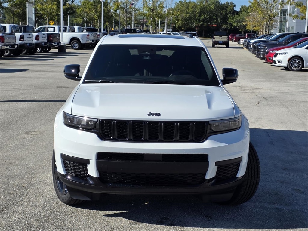 New 2025 Jeep Grand Cherokee L ALTITUDE X 4X4 Sport Utility