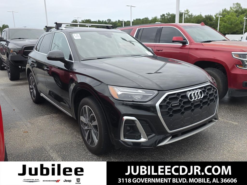 2023 Audi Q5 45 Premium Plus's photo