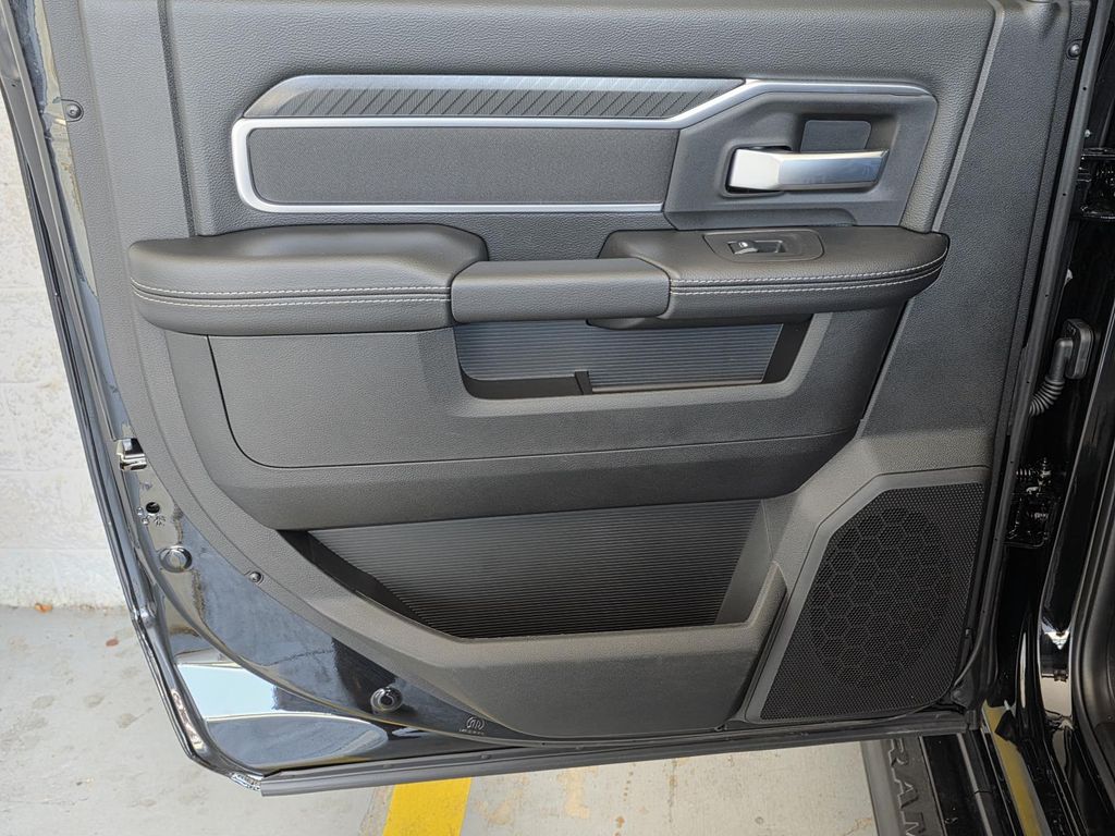 2026 RAM 2500 Big Horn - Photo 42