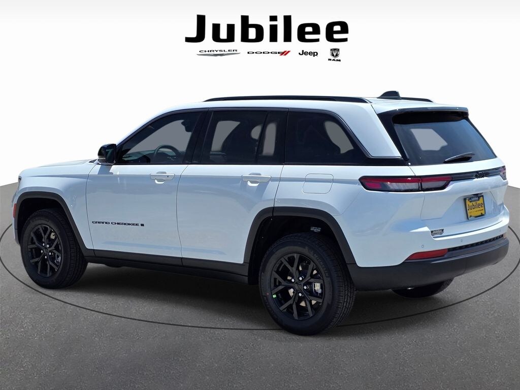 New 2026 Jeep Grand Cherokee LAREDO ALTITUDE 4X2 Sport Utility