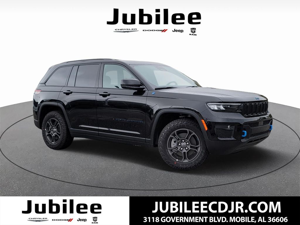 2025 Jeep Grand Cherokee Trailhawk 4xe 4x4's photo