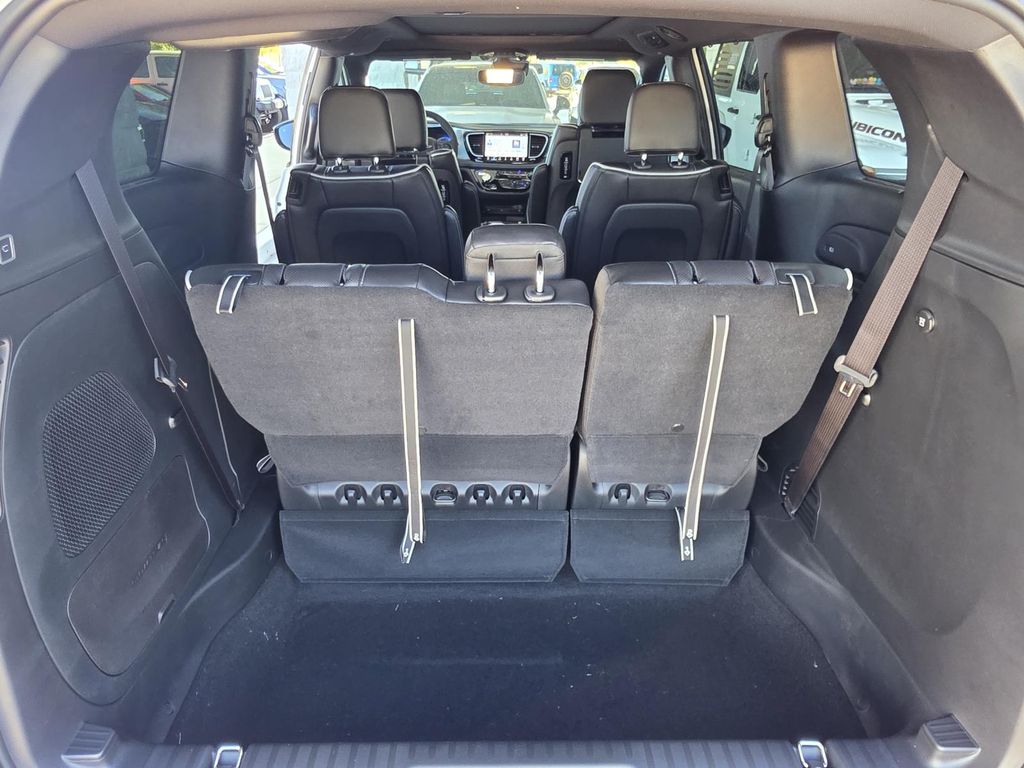 2026 Chrysler Pacifica Limited - Photo 15