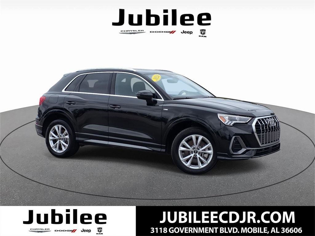 2024 Audi Q3 S Line Premium's photo
