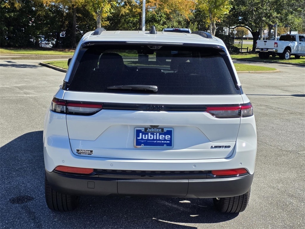 New 2025 Jeep Grand Cherokee LIMITED 4X2 Sport Utility