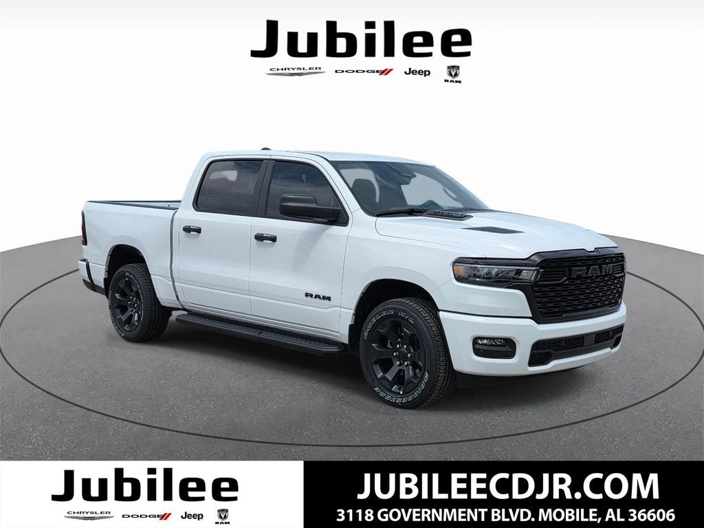 New 2026 Ram 1500 EXPRESS CREW CAB 4X4 5'7 BOX Pickup