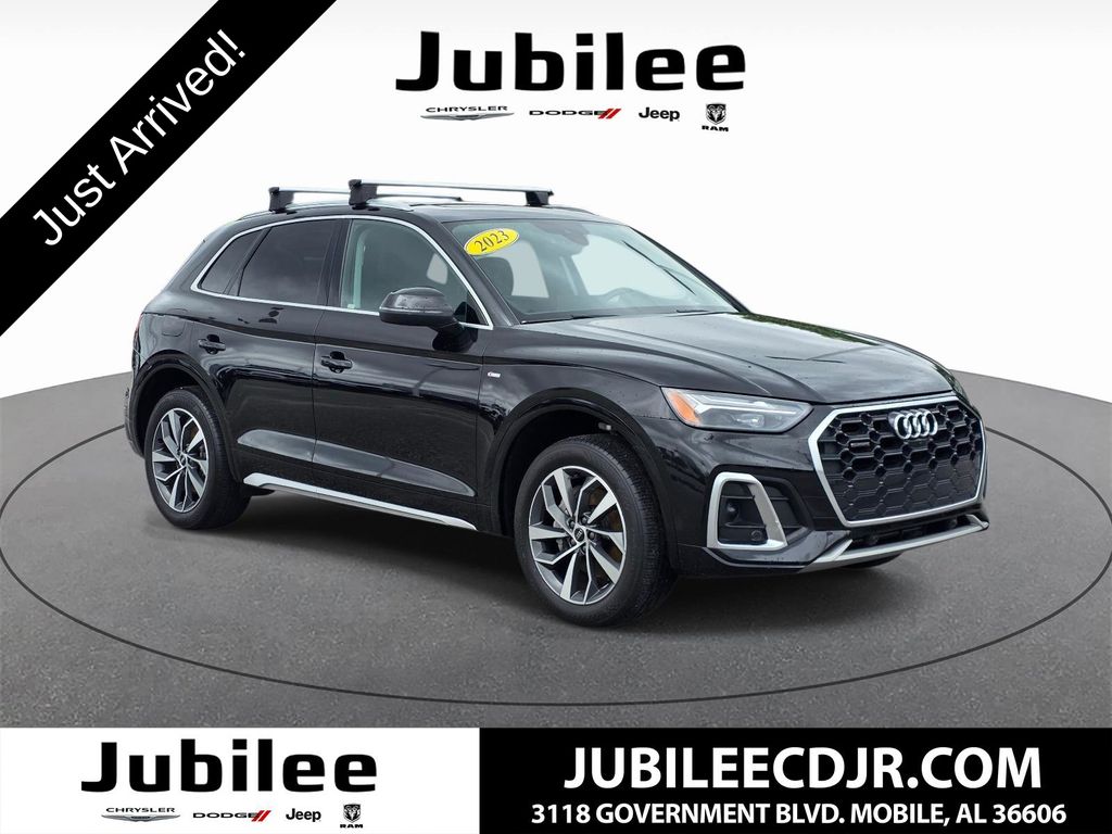 2023 Audi Q5 45 Premium Plus's photo