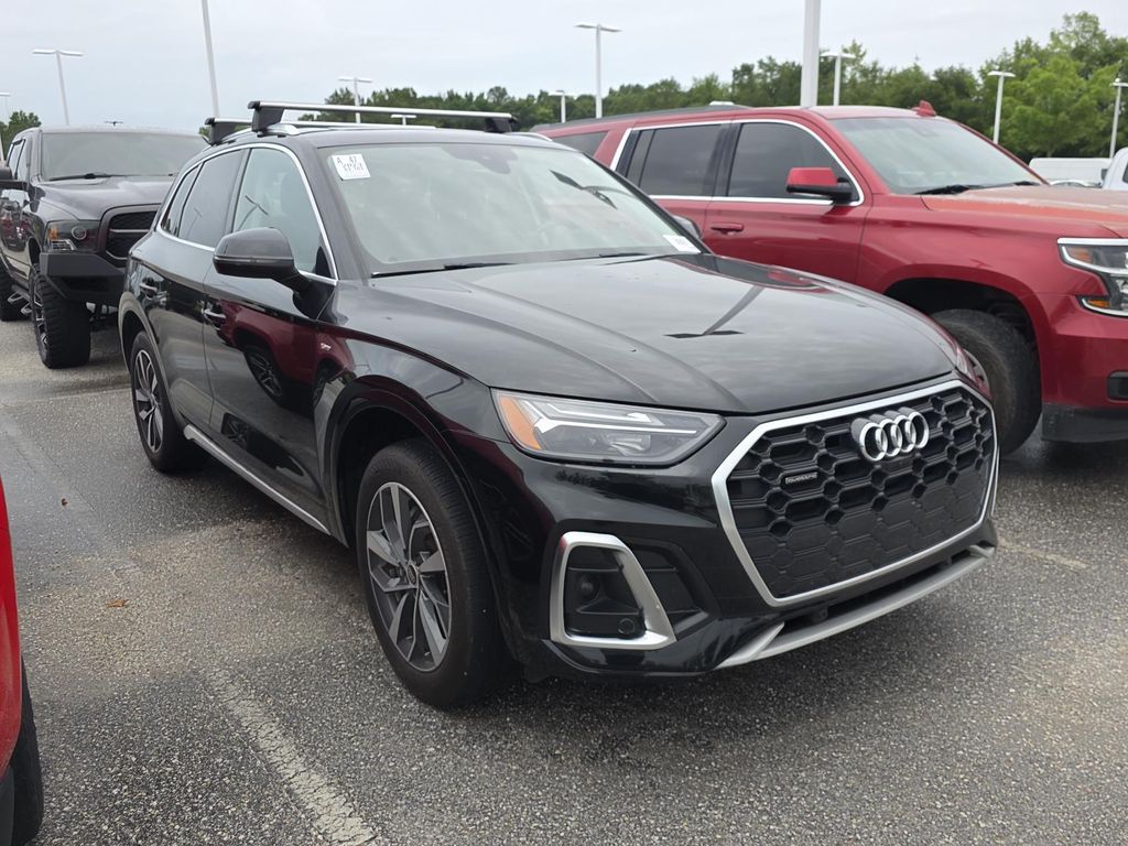 2023 Audi Q5 45 Premium Plus's photo