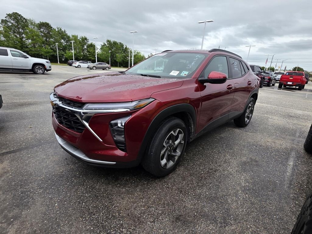 Used 2024 Chevrolet Trax LT SUV