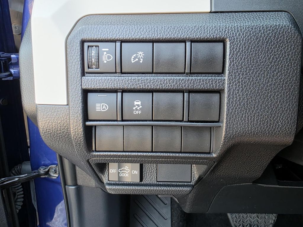 2024 Toyota Tacoma SR5 - Photo 21