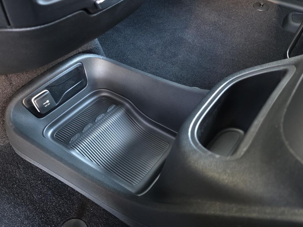2026 Chrysler Pacifica Select - Photo 32