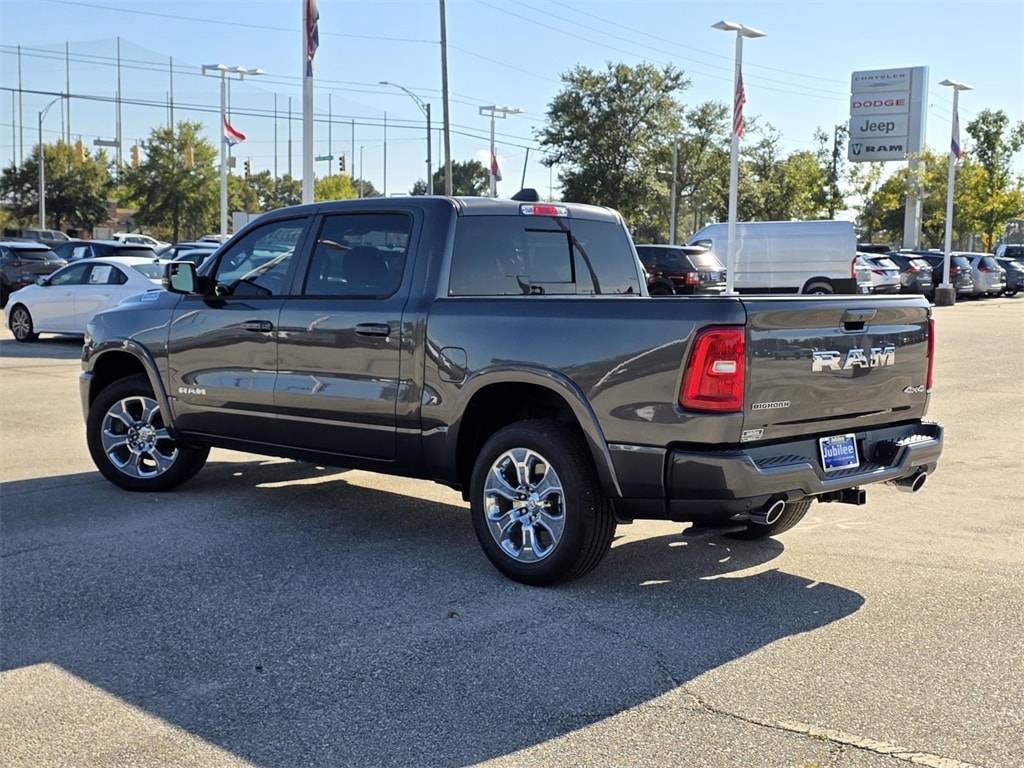 New 2026 Ram 1500 BIG HORN CREW CAB 4X4 5'7 BOX Pickup