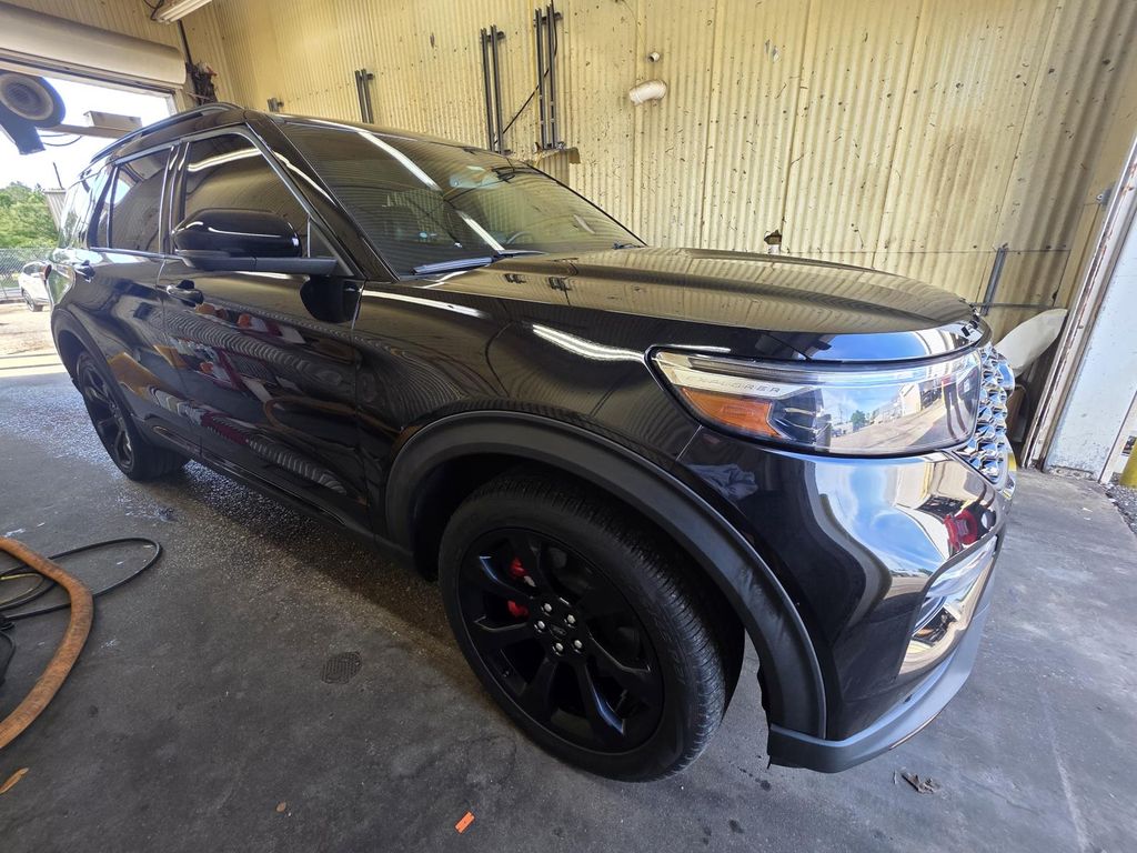 2022 Ford Explorer ST 4WD's photo