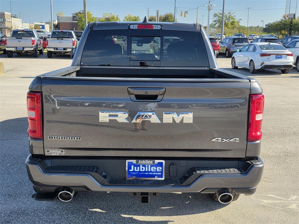 New 2026 Ram 1500 BIG HORN CREW CAB 4X4 5'7 BOX Pickup