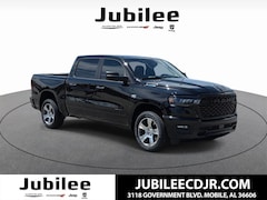 2026 Ram 1500 EXPRESS CREW CAB 4X2 5'7 BOX Pickup