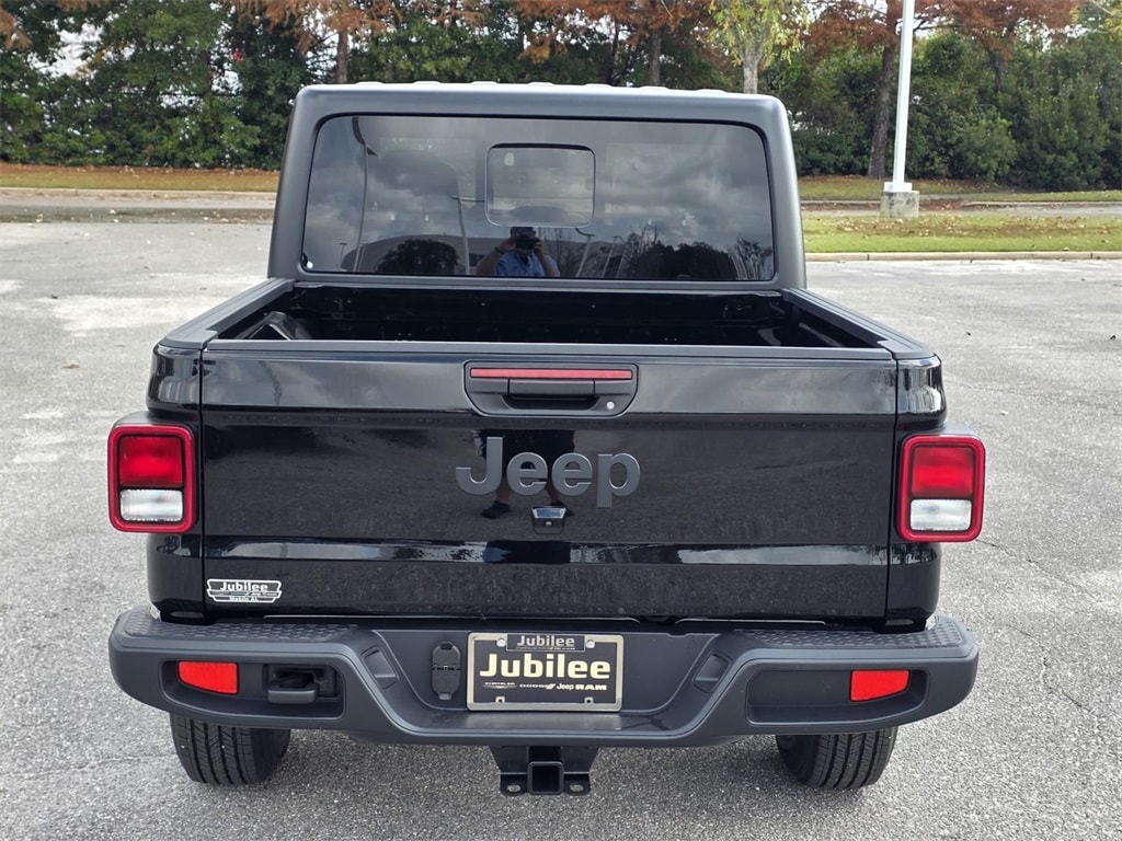 New 2026 Jeep Gladiator SPORT S 4X4 Pickup