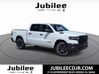 2025 Ram 1500 WARLOCK CREW CAB 4X4 5'7 BOX Pickup