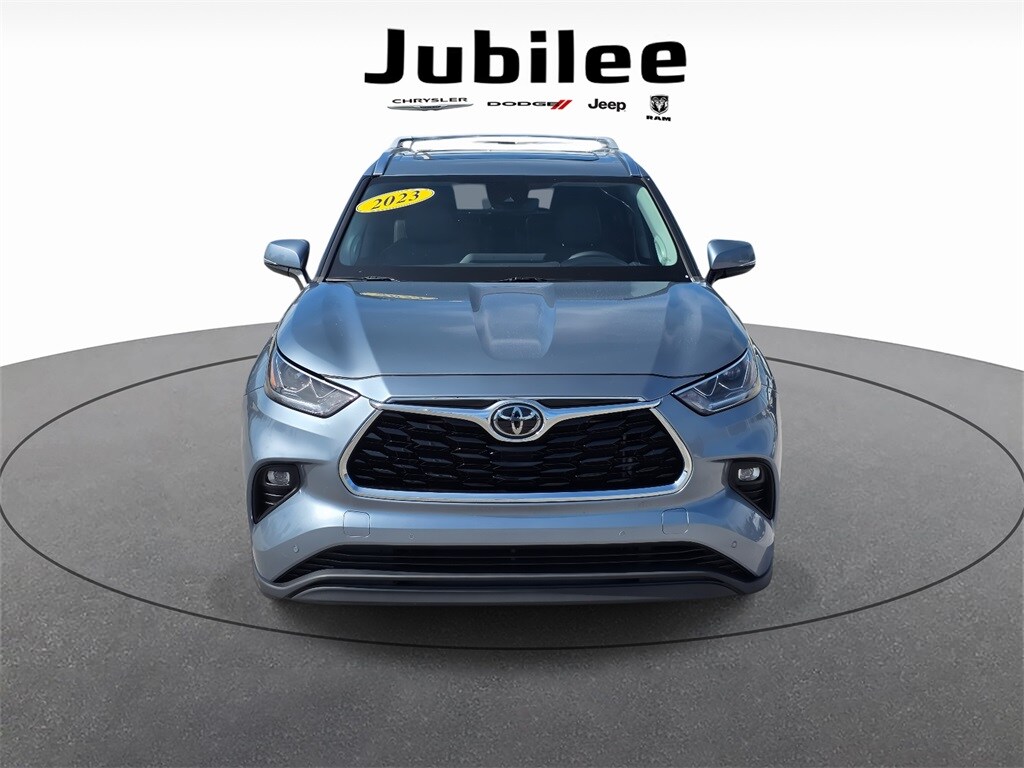 Used 2023 Toyota Highlander Limited SUV