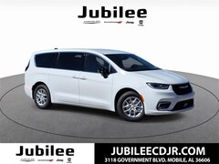 2026 Chrysler Pacifica SELECT Passenger Van