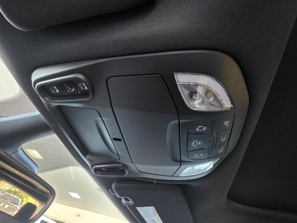 2026 Chrysler Pacifica Limited - Photo 39