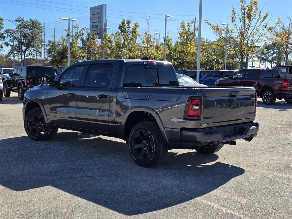 New 2026 Ram 1500 BIG HORN CREW CAB 4X4 5'7 BOX Pickup