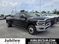 2026 Ram 3500 TRADESMAN CREW CAB 4X4 8' BOX Pickup