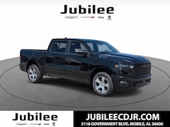 2026 Ram 1500 EXPRESS CREW CAB 4X2 5'7 BOX Pickup