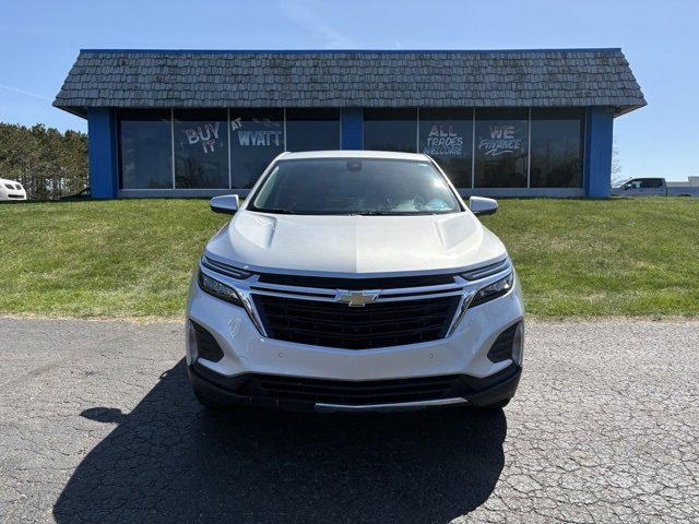 Used 2022 Chevrolet Equinox LT with VIN 3GNAXUEVXNL225586 for sale in Manistee, MI