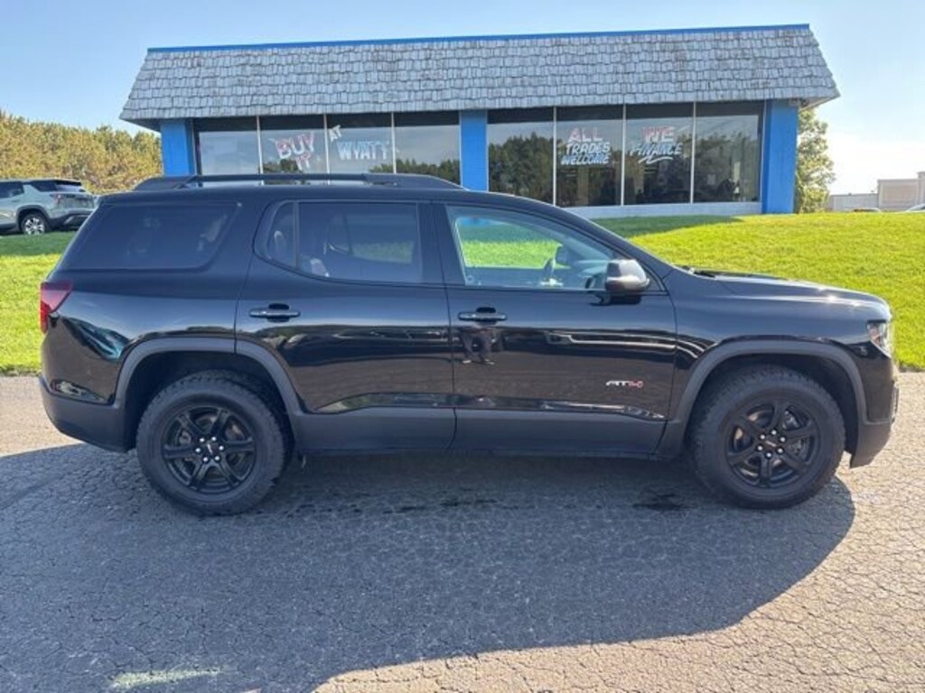 Used 2022 GMC Acadia AT4 SUV