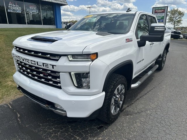 Used 2022 Chevrolet Silverado 2500HD LT with VIN 1GC4YNE78NF227437 for sale in Manistee, MI