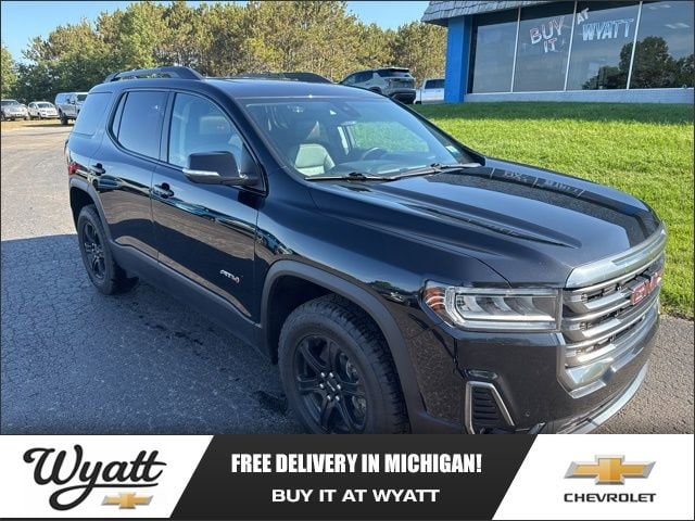 2022 GMC Acadia AT4's photo