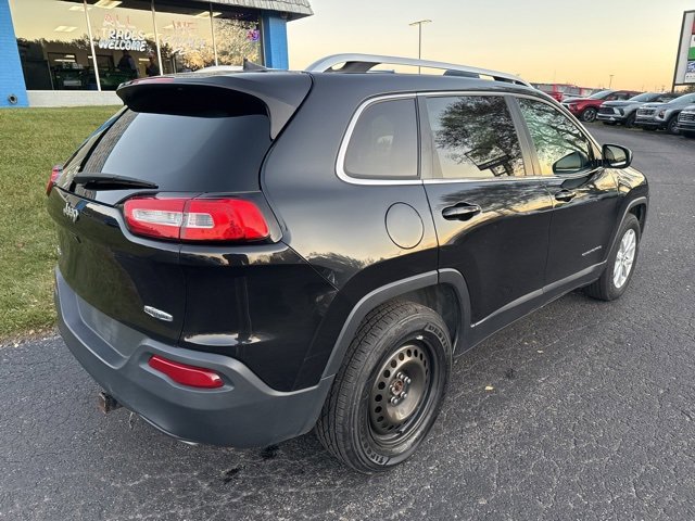 2016 Jeep Cherokee Latitude photo 4