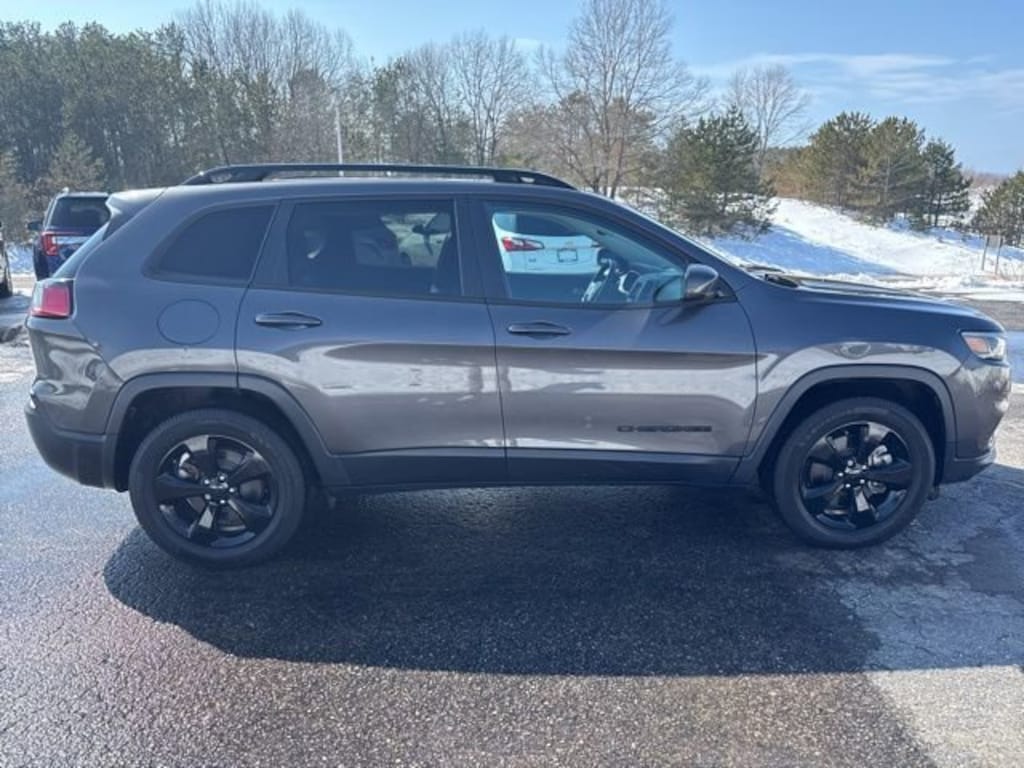 Used 2020 Jeep Cherokee Altitude 4x4 SUV