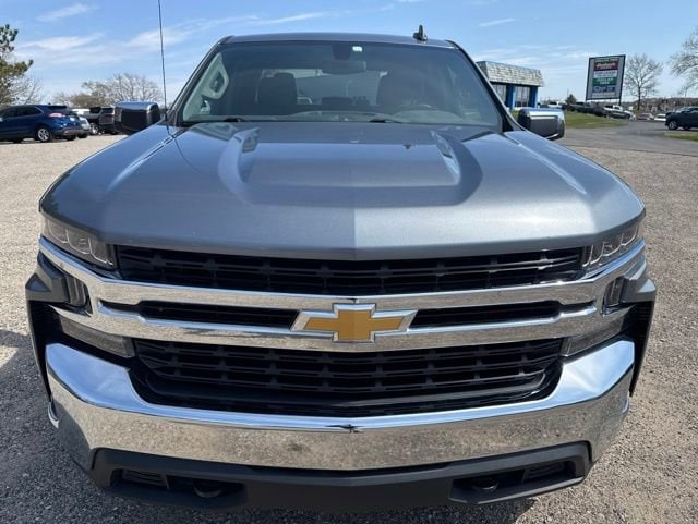 Used 2019 Chevrolet Silverado 1500 LT with VIN 1GCRYDEK7KZ316687 for sale in Manistee, MI