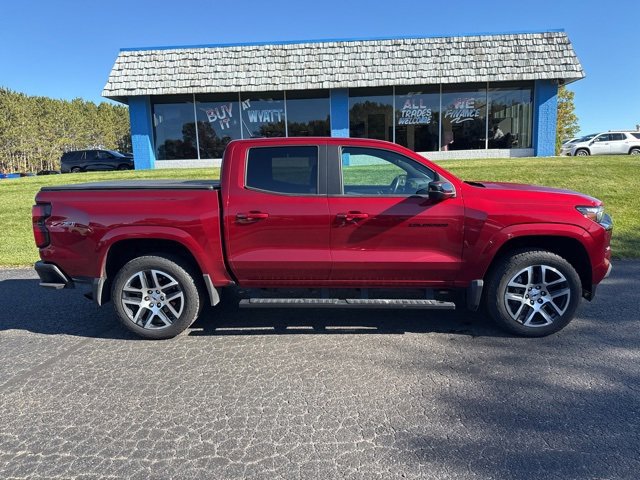 2023 Chevrolet Colorado Z71 photo 3