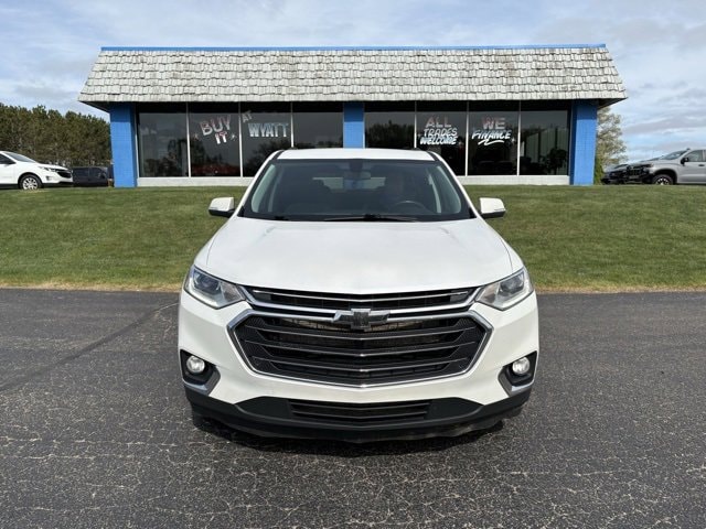 Used 2021 Chevrolet Traverse LT with VIN 1GNEVGKW2MJ206235 for sale in Manistee, MI