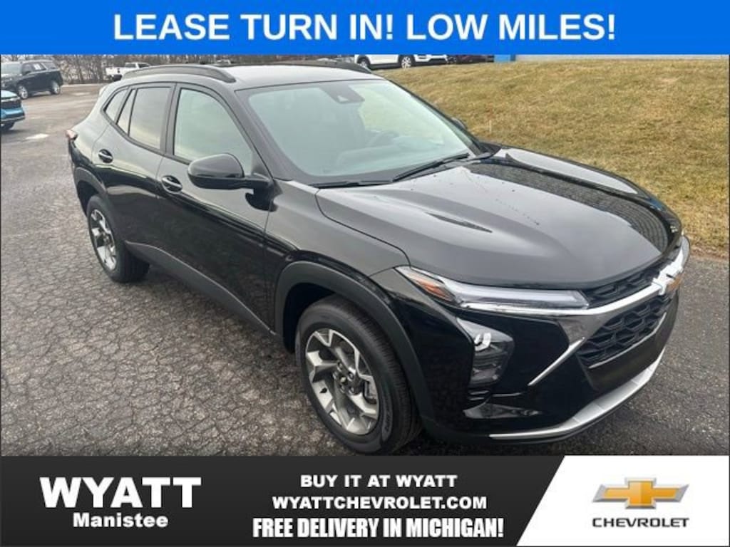 Used 2025 Chevrolet Trax LT SUV