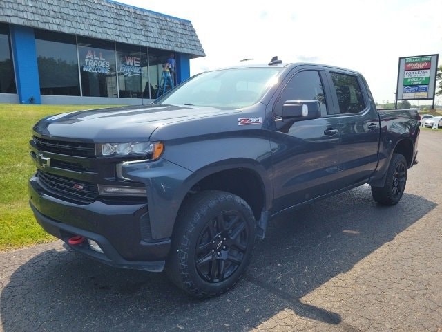 Used 2021 Chevrolet Silverado 1500 LT Trail Boss with VIN 1GCPYFED0MZ185707 for sale in Manistee, MI