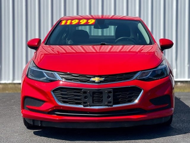 Used 2017 Chevrolet Cruze LT with VIN 3G1BE5SM6HS505495 for sale in Manistee, MI