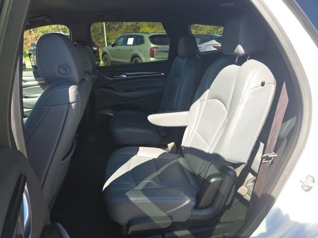 2023 Buick Enclave Essence - Photo 26