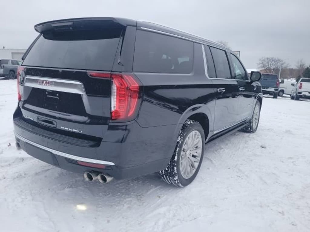 Used 2023 GMC Yukon XL Denali SUV