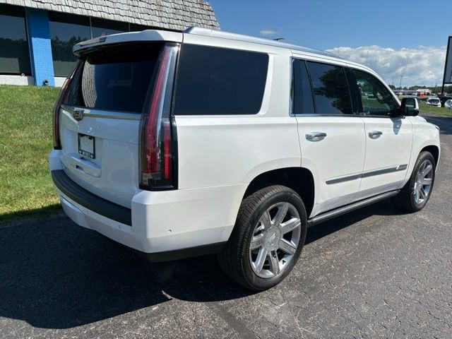 2017 Cadillac Escalade Premium Luxury - Photo 8
