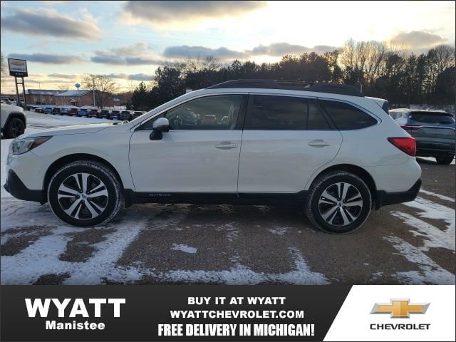 2018 Subaru Outback Limited's photo