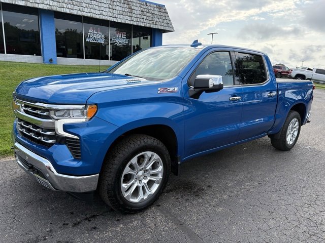 2023 Chevrolet Silverado 1500 LTZ photo 2