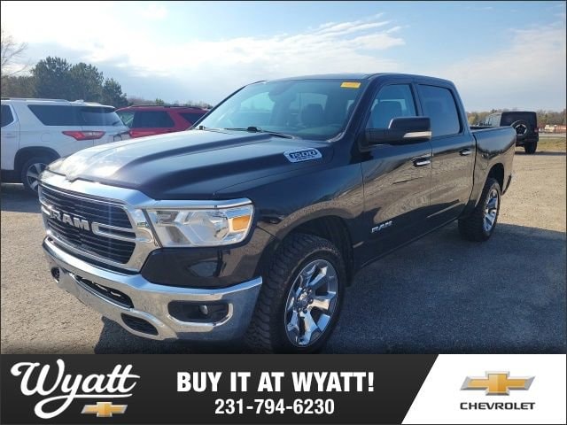 2020 RAM 1500 Big Horn/Lone Star 4x4 Crew Cab 5'7's photo