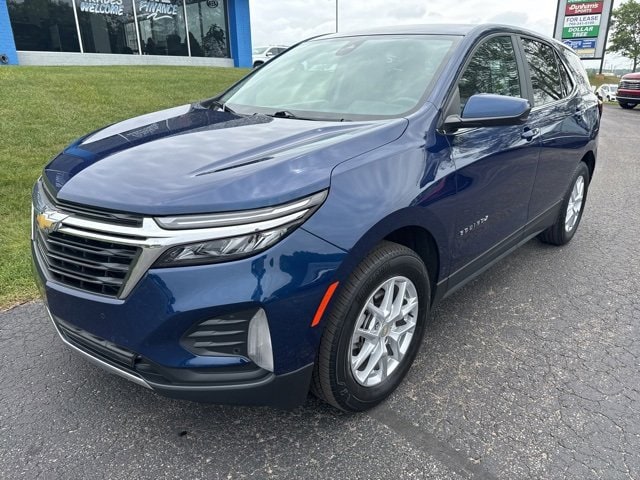 Used 2022 Chevrolet Equinox LT with VIN 3GNAXUEV7NL302902 for sale in Manistee, MI