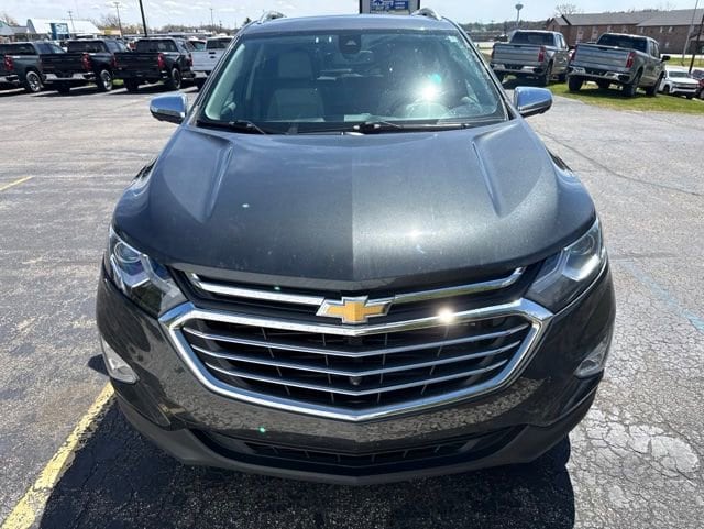 Used 2019 Chevrolet Equinox Premier with VIN 2GNAXXEV5K6118284 for sale in Manistee, MI