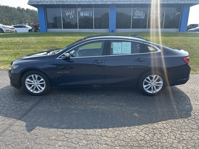 2018 Chevrolet Malibu 1LT photo 2