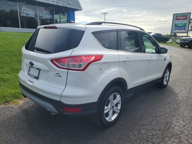 2014 Ford Escape SE photo 2