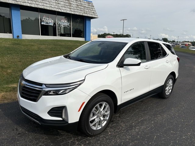 2022 Chevrolet Equinox LT photo 2
